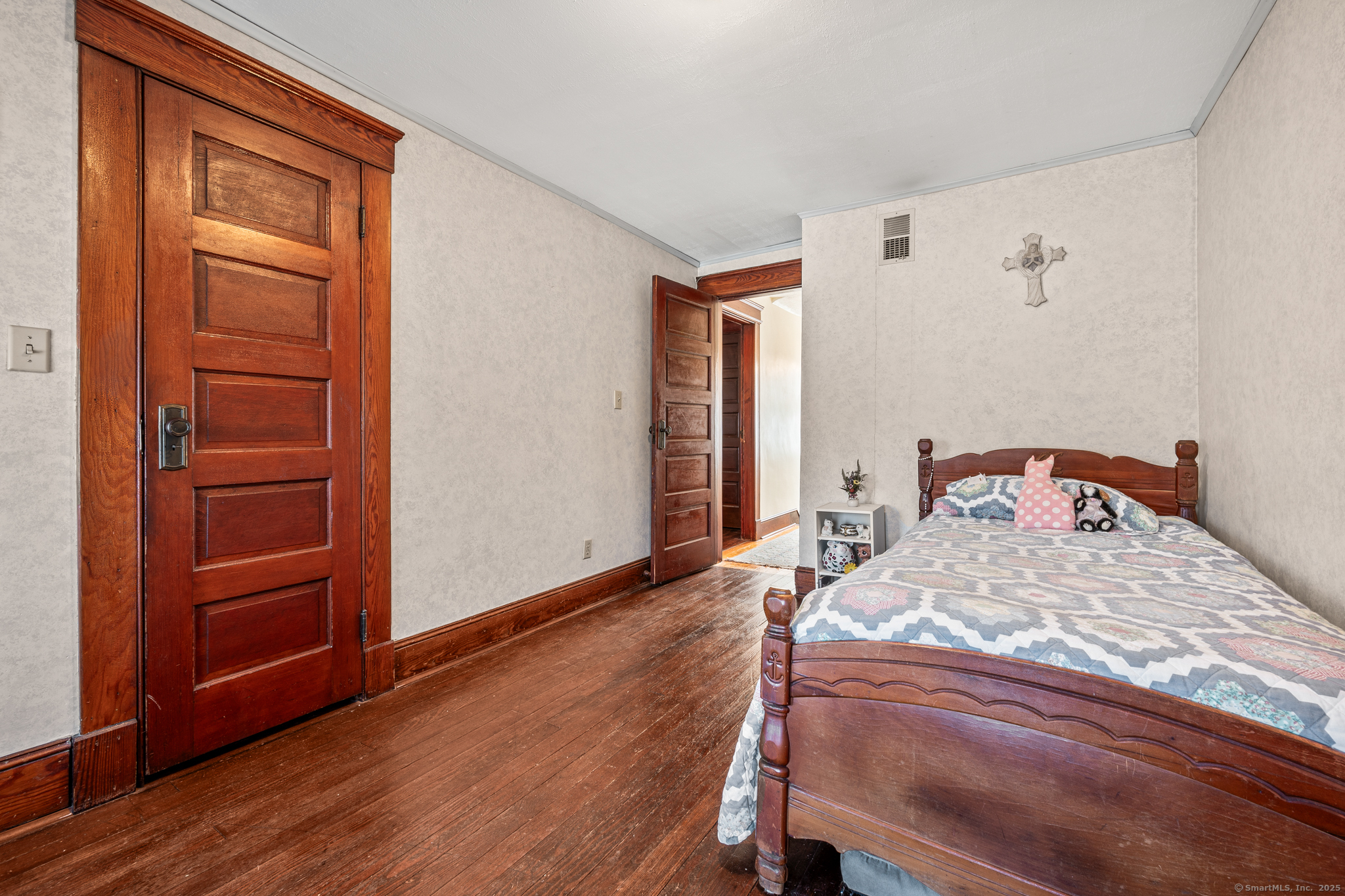 19 Frederick Street, Watertown, Connecticut image 27
