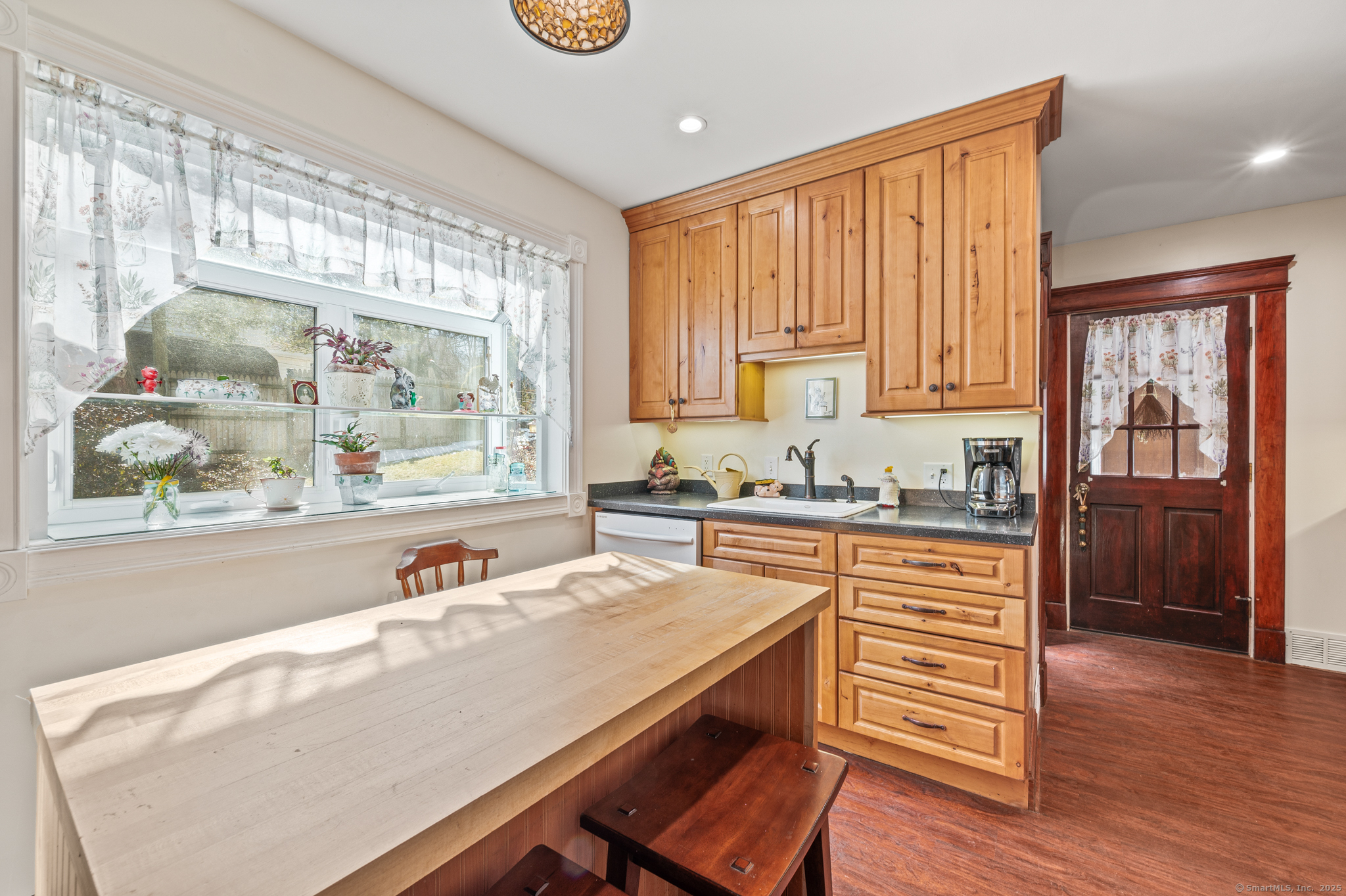 19 Frederick Street, Watertown, Connecticut image 6