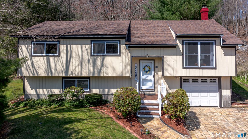 Photo of 332 Union City Road, Naugatuck, CT 06770 (MLS # 24166586)