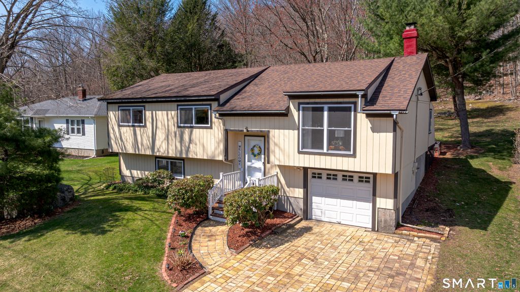 Photo of 332 Union City Road, Naugatuck, CT 06770 (MLS # 24166586)