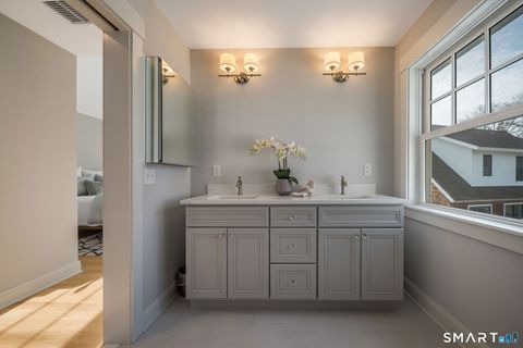 Tiny photo for 908 Boston Post Road #908, Madison, CT 06443 (MLS # 24143309)