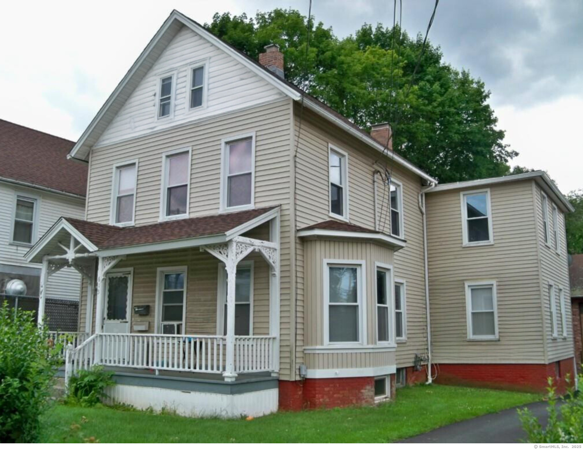 Rental Property at Center Street, Wallingford, Connecticut - Bedrooms: 2 
Bathrooms: 1 
Rooms: 5  - $1,650 MO.