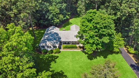 A home in New Canaan