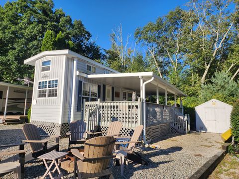 A home in Griswold