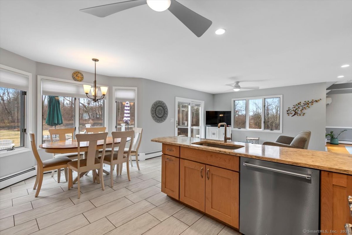 141 Meadow Ridge Lane, Guilford, Connecticut image 8
