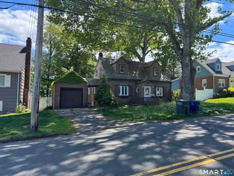 Photo of 337 Jewett Avenue, Bridgeport, CT 06606 (MLS # 24176084)