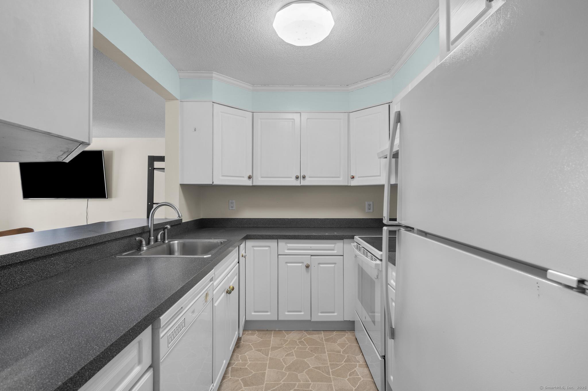 175 Mill Pond Road #223, Hamden, Connecticut image 12