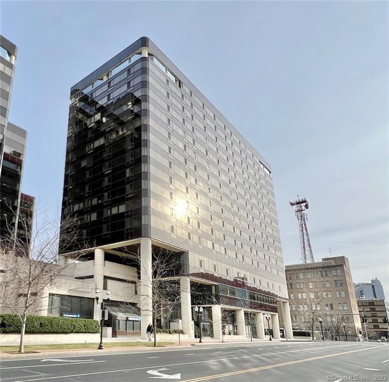 Stamford, Connecticut 06901, United States, 1 Bedroom Bedrooms, ,1 BathroomBathrooms,Residential,Pending,18339