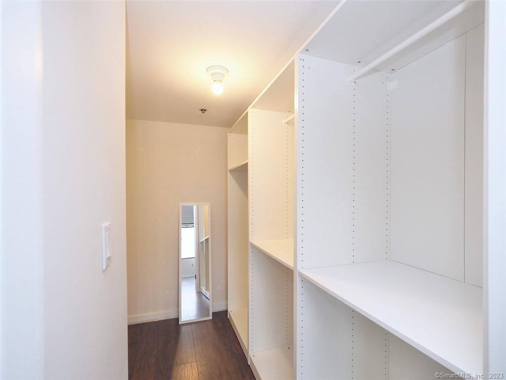 Stamford, Connecticut 06901, United States, 1 Bedroom Bedrooms, ,1 BathroomBathrooms,Residential,Pending,18339