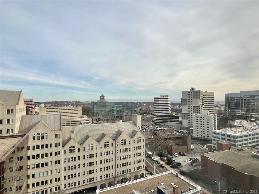 Stamford, Connecticut 06901, United States, 1 Bedroom Bedrooms, ,1 BathroomBathrooms,Residential,Pending,18339