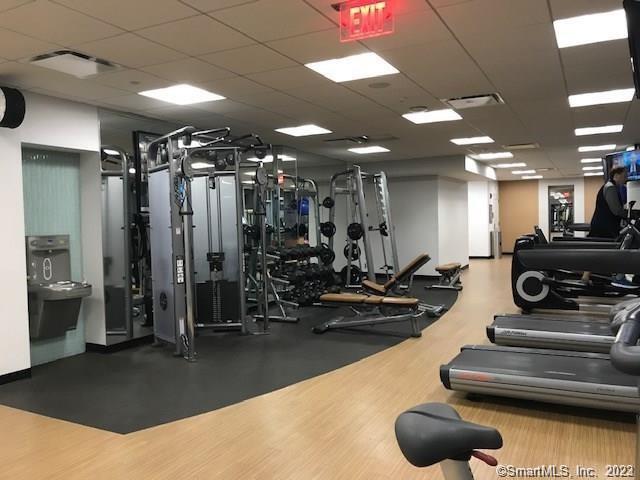 Stamford, Connecticut 06901, United States, 1 Bedroom Bedrooms, ,1 BathroomBathrooms,Residential,Pending,18339