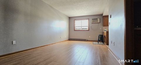 Tiny photo for 482 East Street #APT 16, Plainville, CT 06062 (MLS # 24149936)