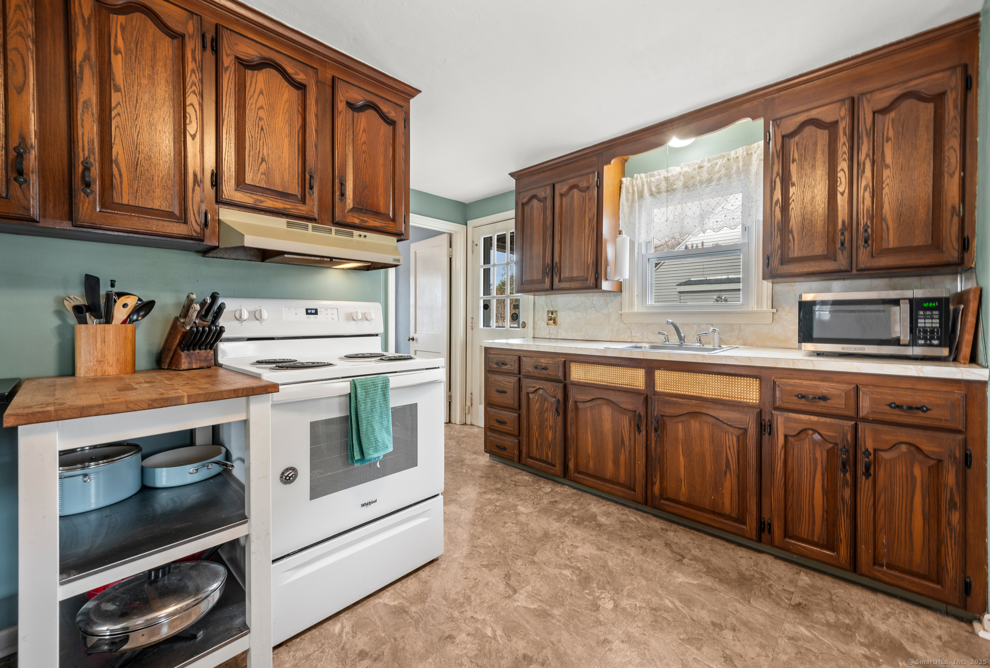 44 Victoria Road, Manchester, Connecticut image 5