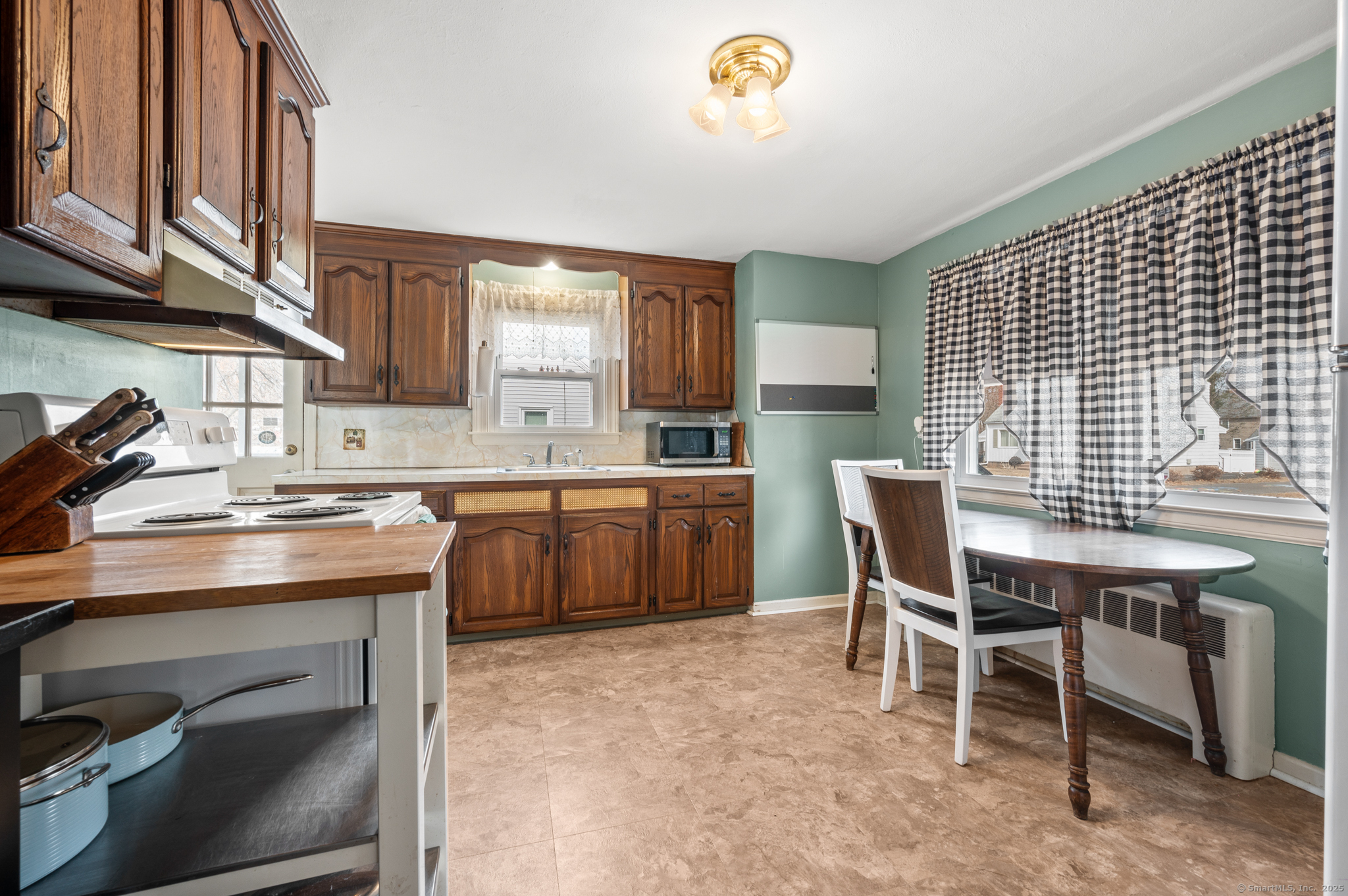 44 Victoria Road, Manchester, Connecticut image 4