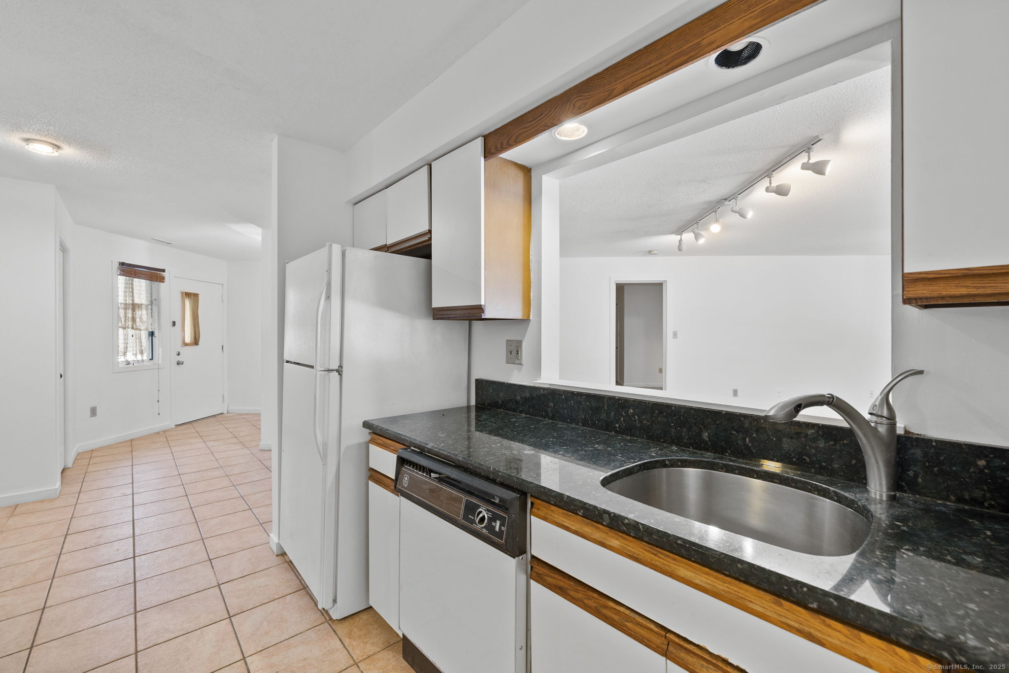 1414 Whitney Avenue #APT C1, Hamden, Connecticut image 7