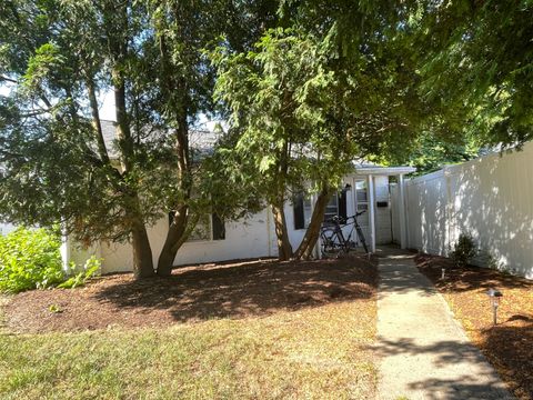 Photo of 76 Hurd Street, Fairfield, CT 06824 (MLS # 24175871)