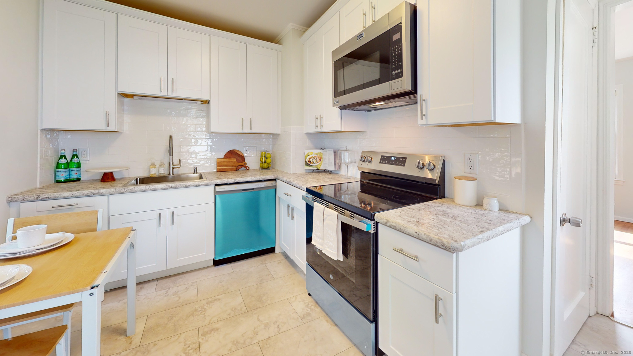 23 Nassau Circle