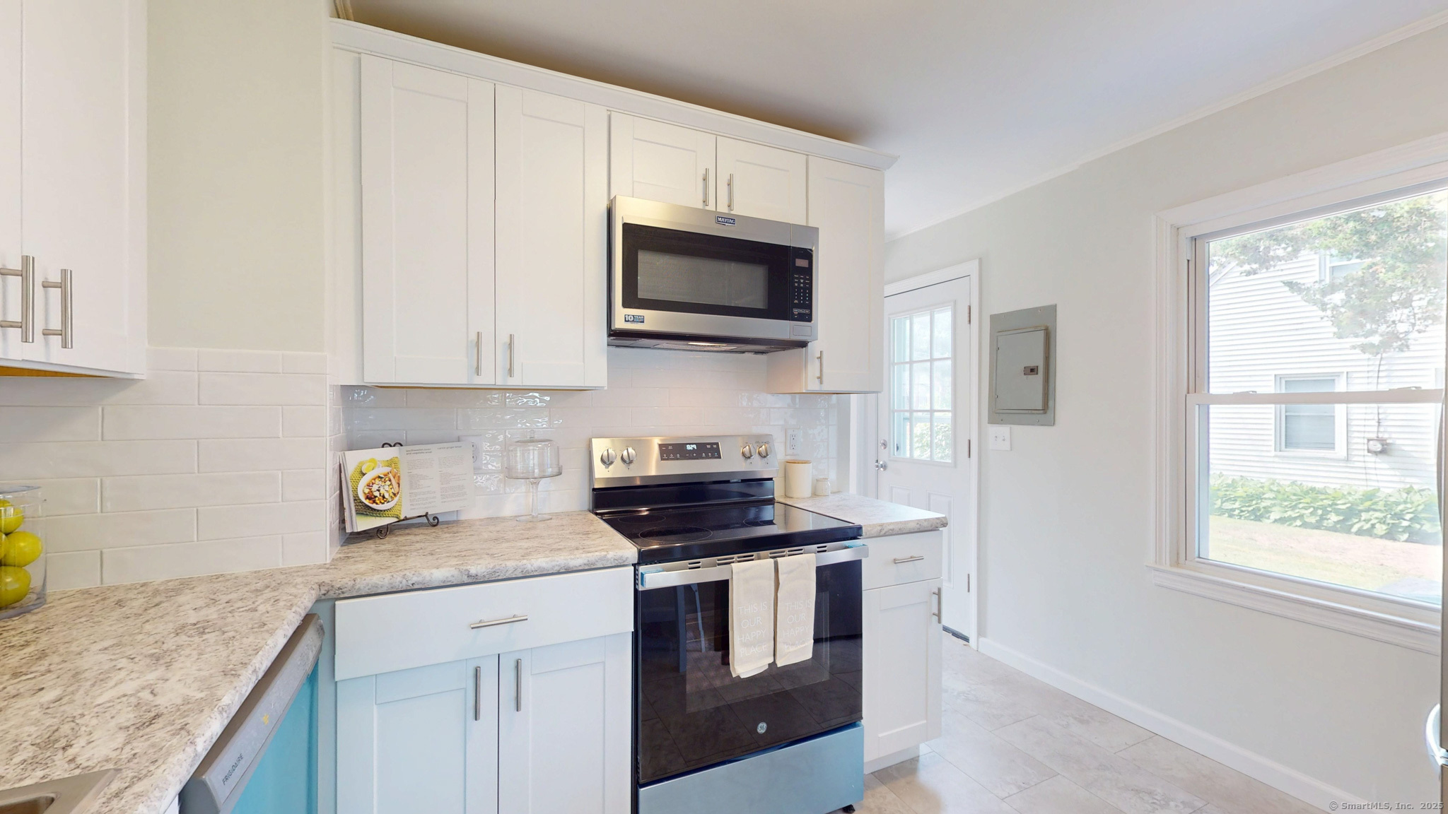 23 Nassau Circle