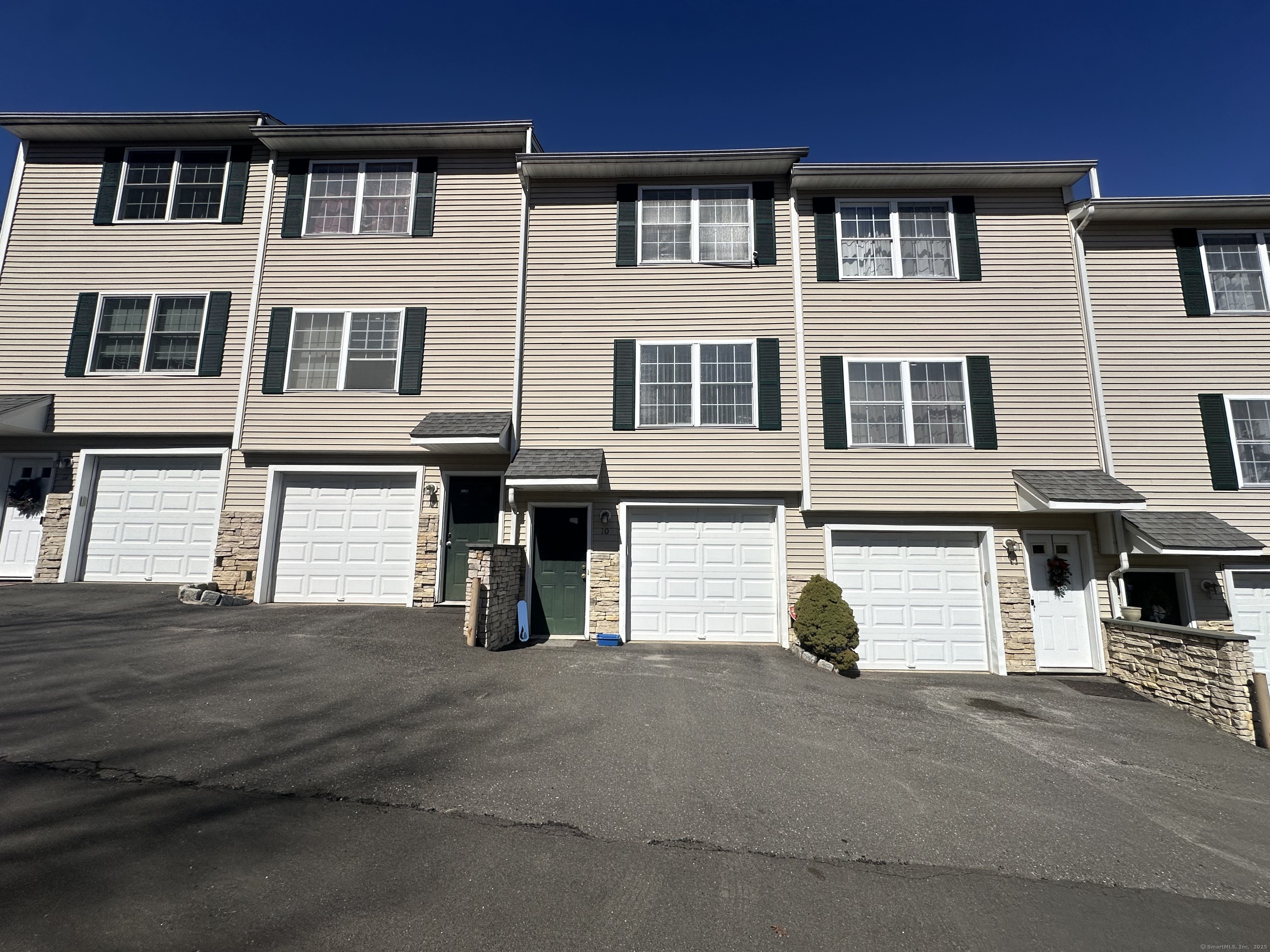 135 Bucks Hill Road #APT 10, Waterbury, Connecticut image 18