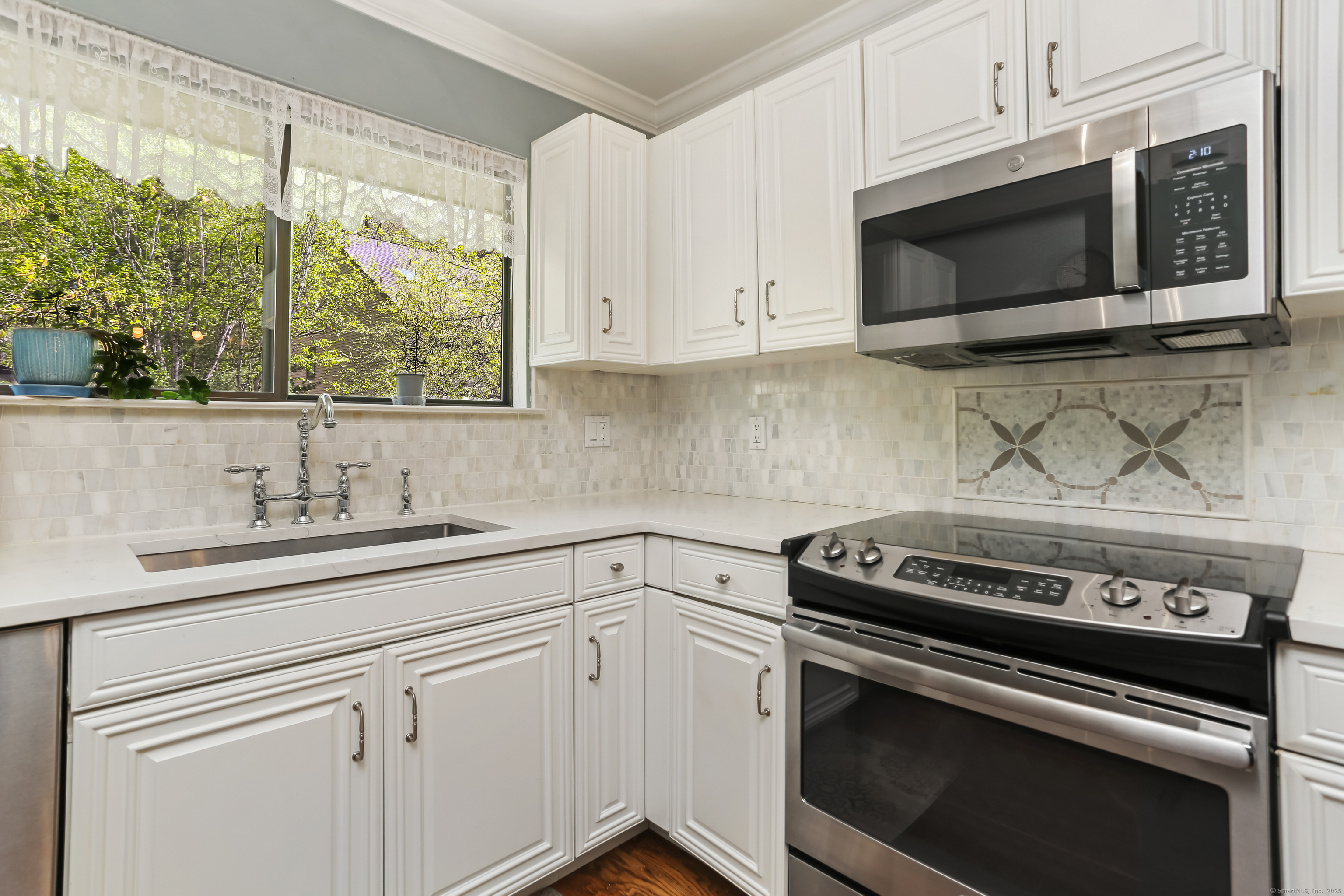 2435 Bedford Street #3B, Stamford, Connecticut image 4