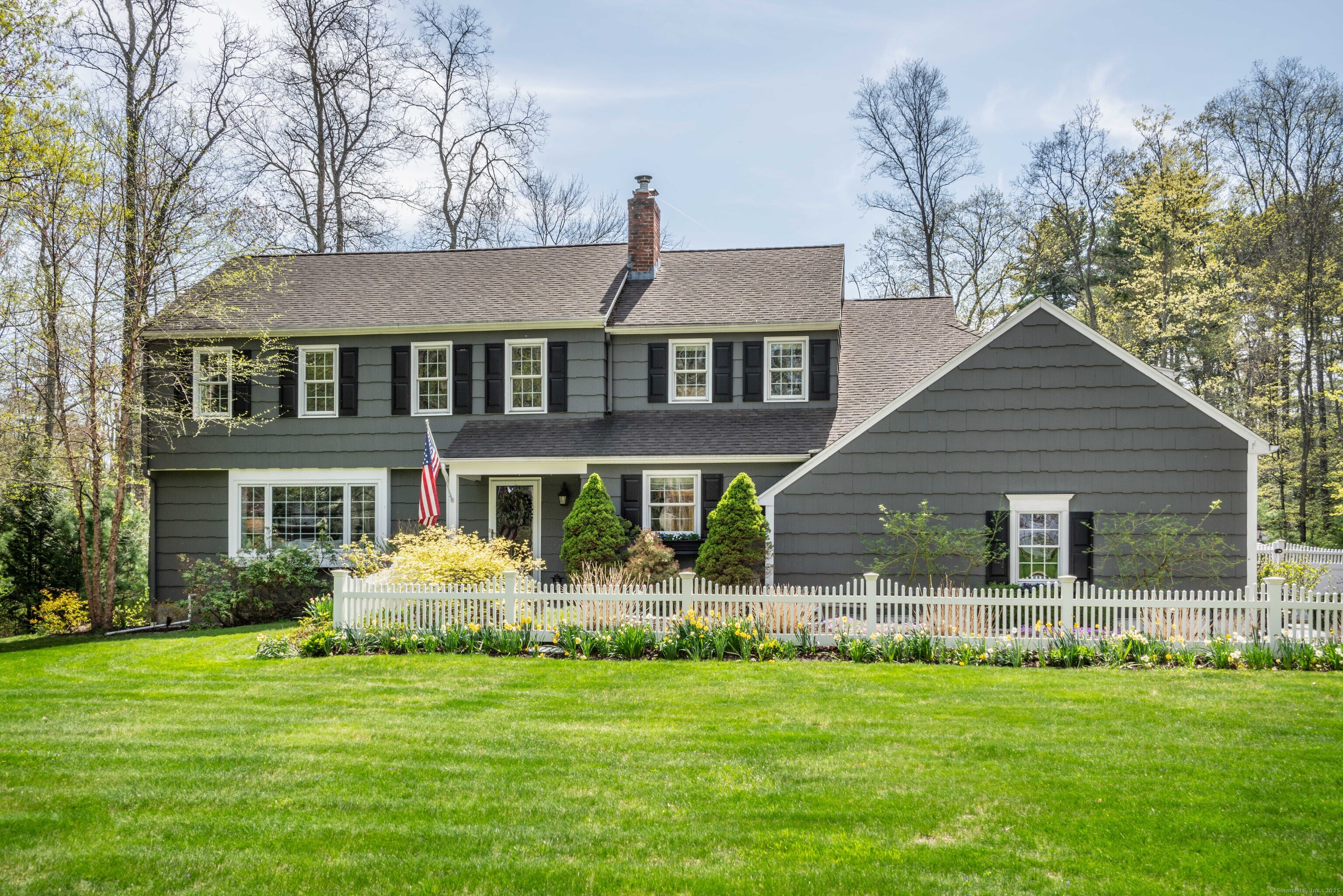 Property for Sale at Lawton Drive, Simsbury, Connecticut - Bedrooms: 4 
Bathrooms: 3 
Rooms: 9  - $699,900