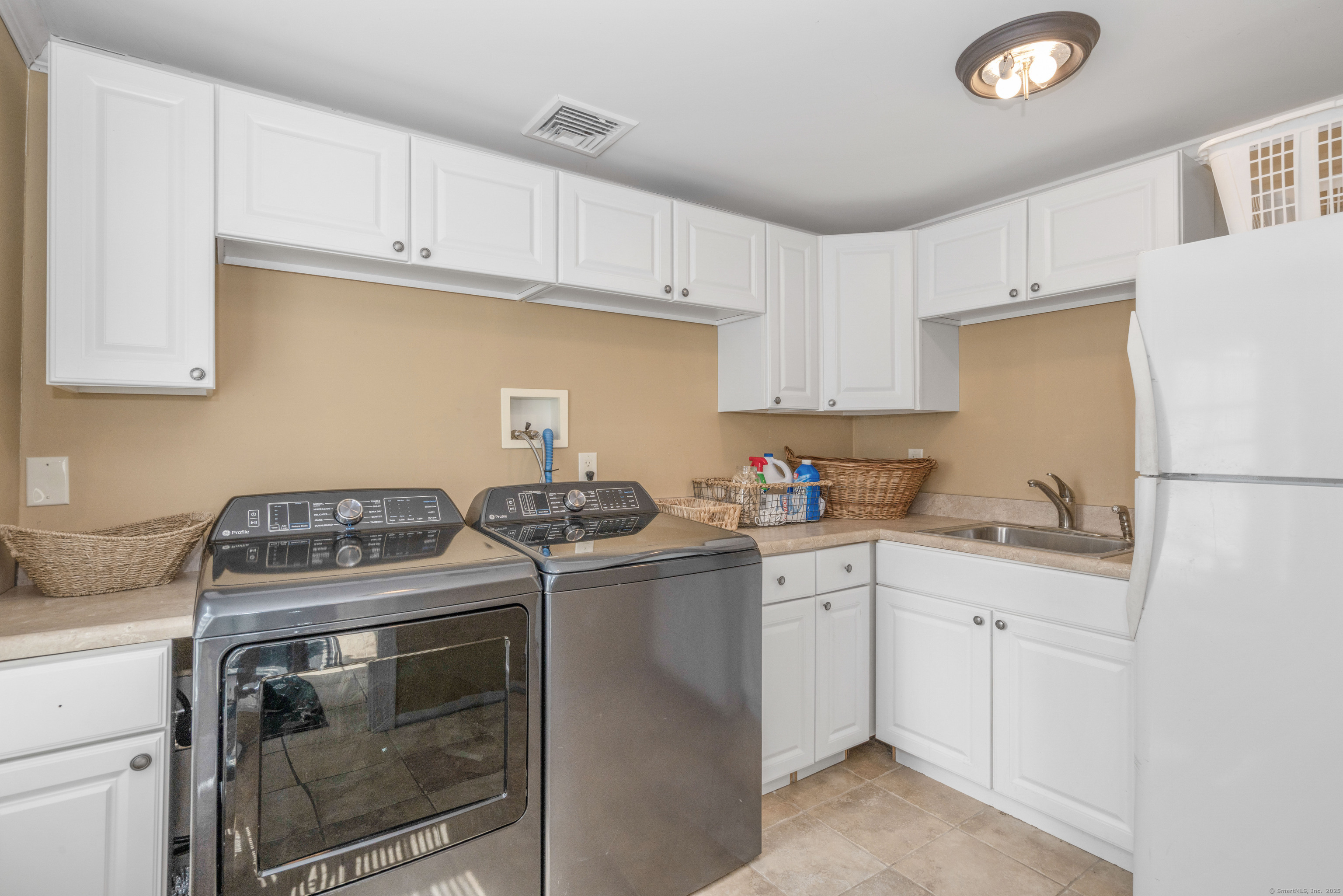 15 Lawton Drive, Simsbury, Connecticut image 14