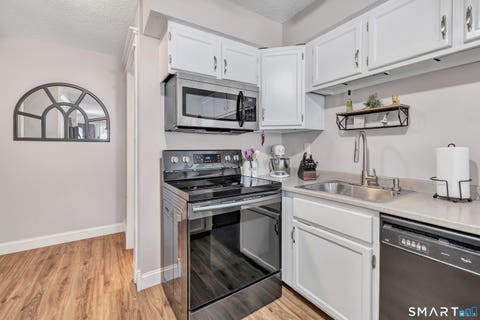 Tiny photo for 138 Shagbark Drive #138, Derby, CT 06418 (MLS # 24200870)