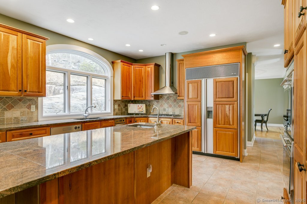 32 Village Drive, East Lyme, Connecticut image 10