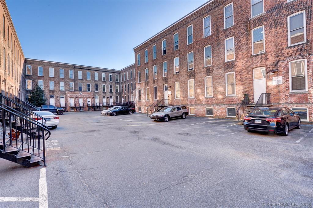 Bridgeport, Connecticut 06604, United States, 2 Bedrooms Bedrooms, ,1 BathroomBathrooms,Residential,Active,156207