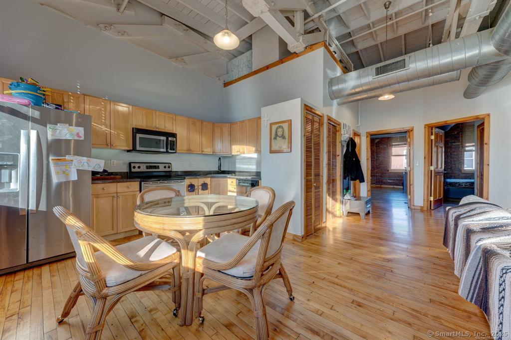 Bridgeport, Connecticut 06604, United States, 2 Bedrooms Bedrooms, ,1 BathroomBathrooms,Residential,Active,156207