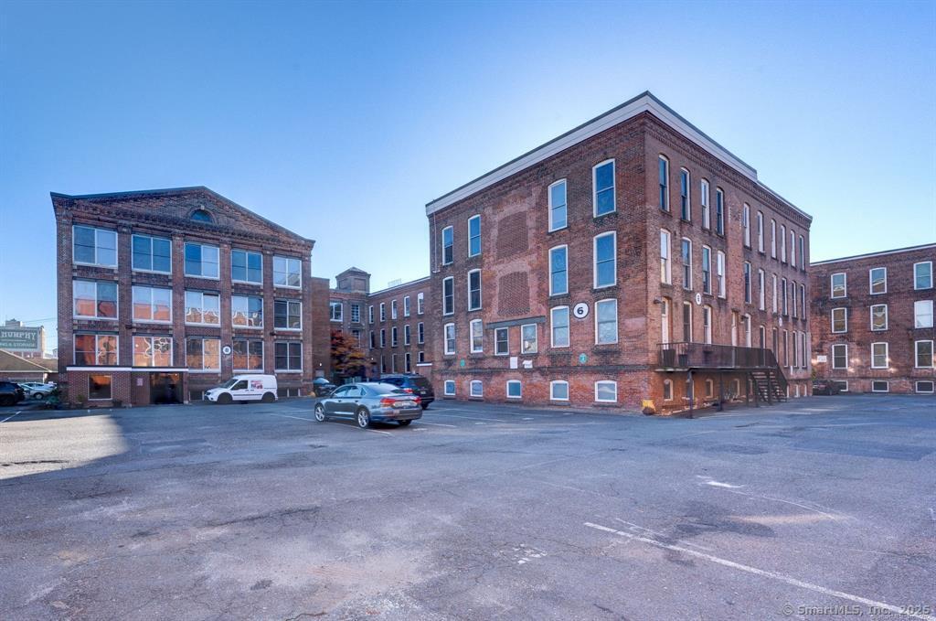 Bridgeport, Connecticut 06604, United States, 2 Bedrooms Bedrooms, ,1 BathroomBathrooms,Residential,Active,156207