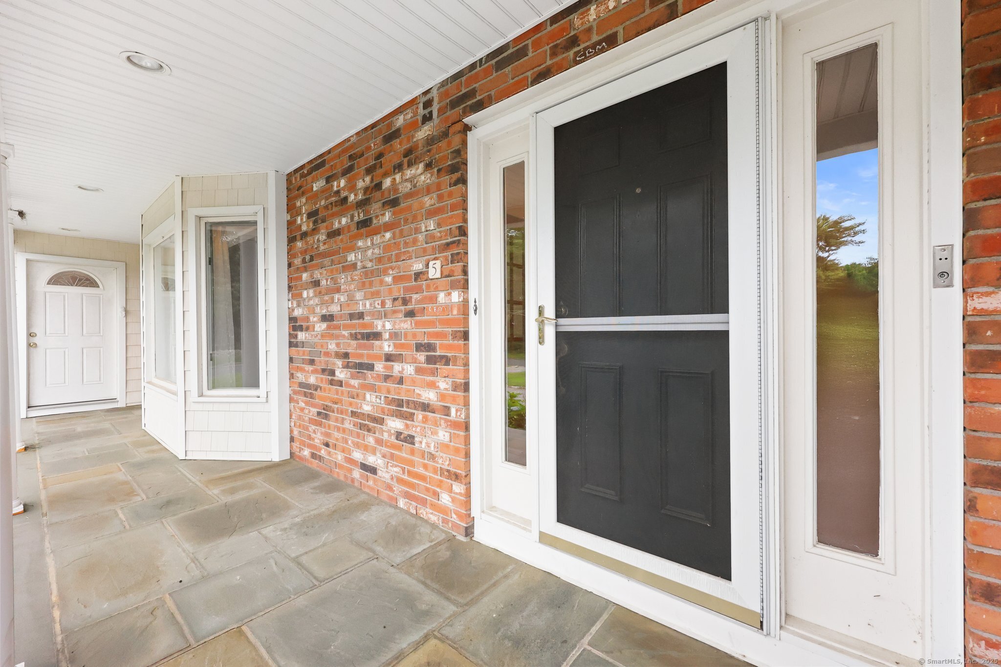 5 Laurel Drive