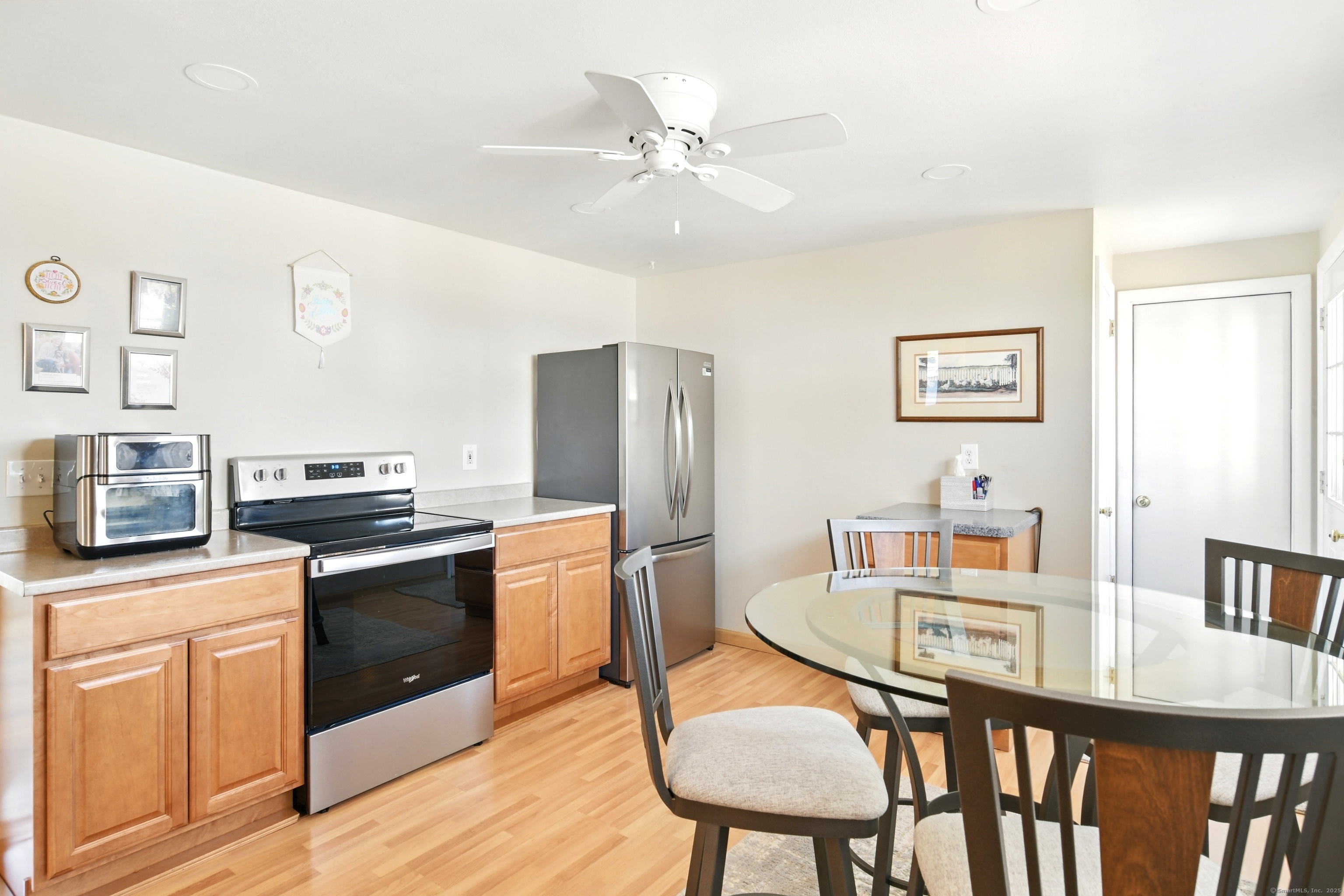 338 S Elm Street, Windsor Locks, Connecticut image 11