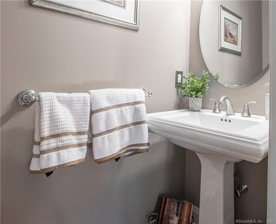 Photo 12 of 40 of 166 Warrington Round townhome