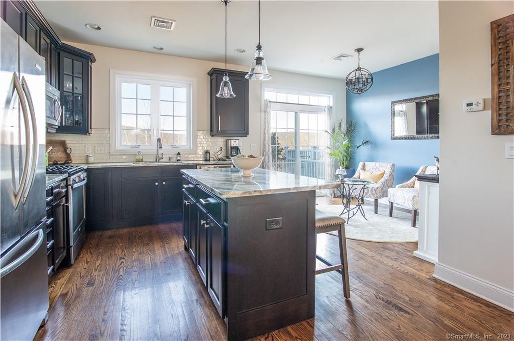 Photo 8 of 40 of 166 Warrington Round townhome