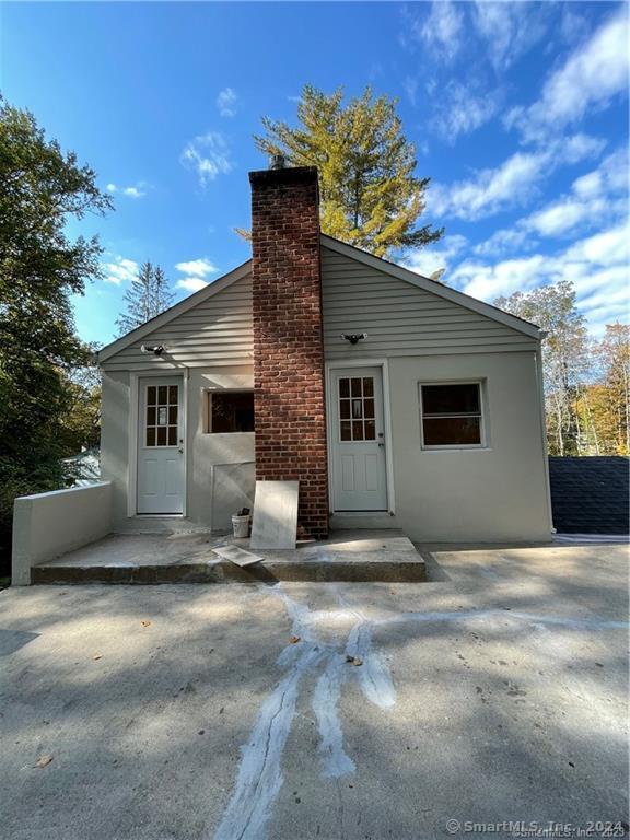 Redding, Connecticut 06896, United States, 5 Bedrooms Bedrooms, ,3 BathroomsBathrooms,Residential,Active,156486