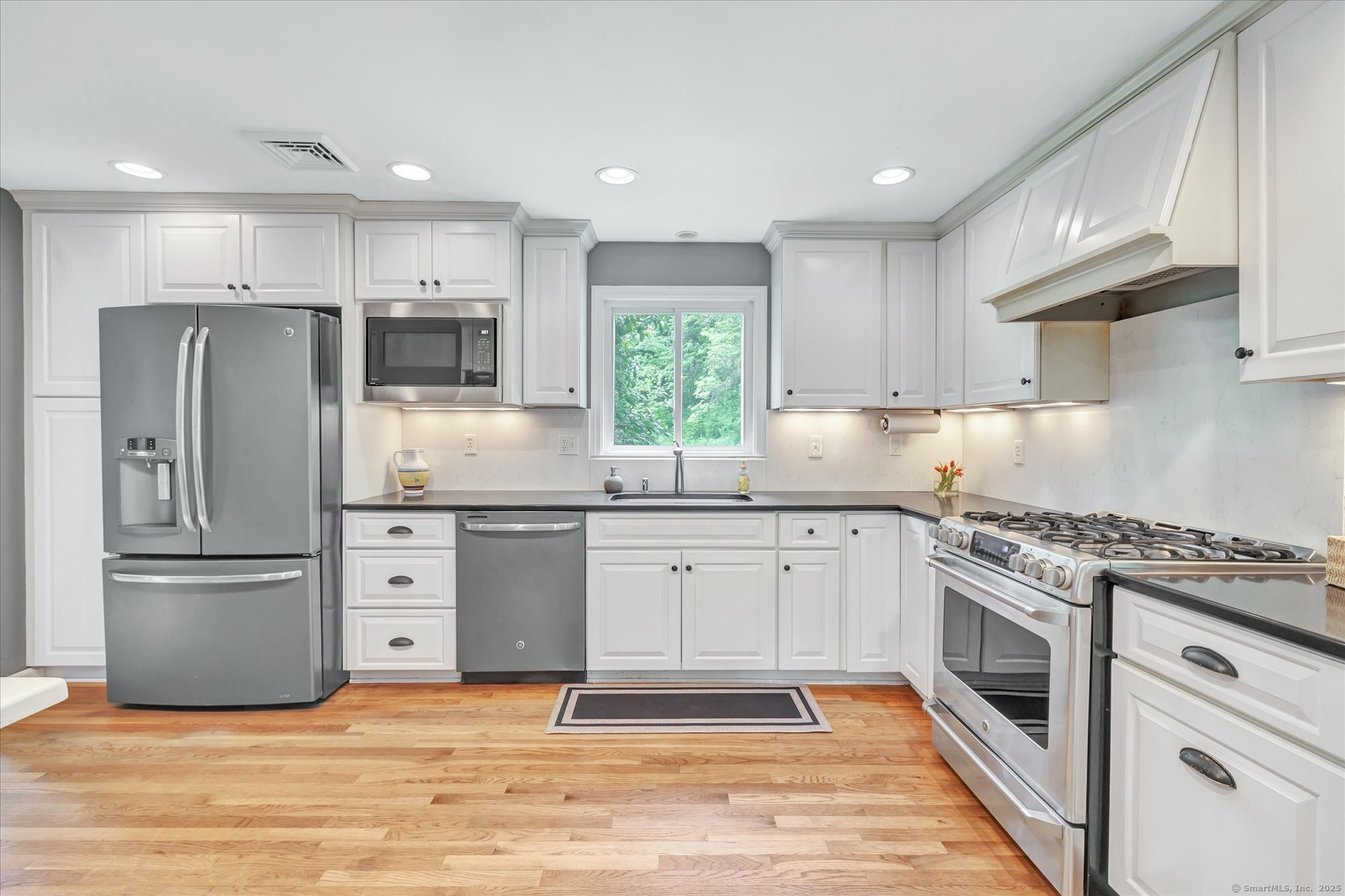 71 Autumn Ridge Road, Trumbull, Connecticut image 14