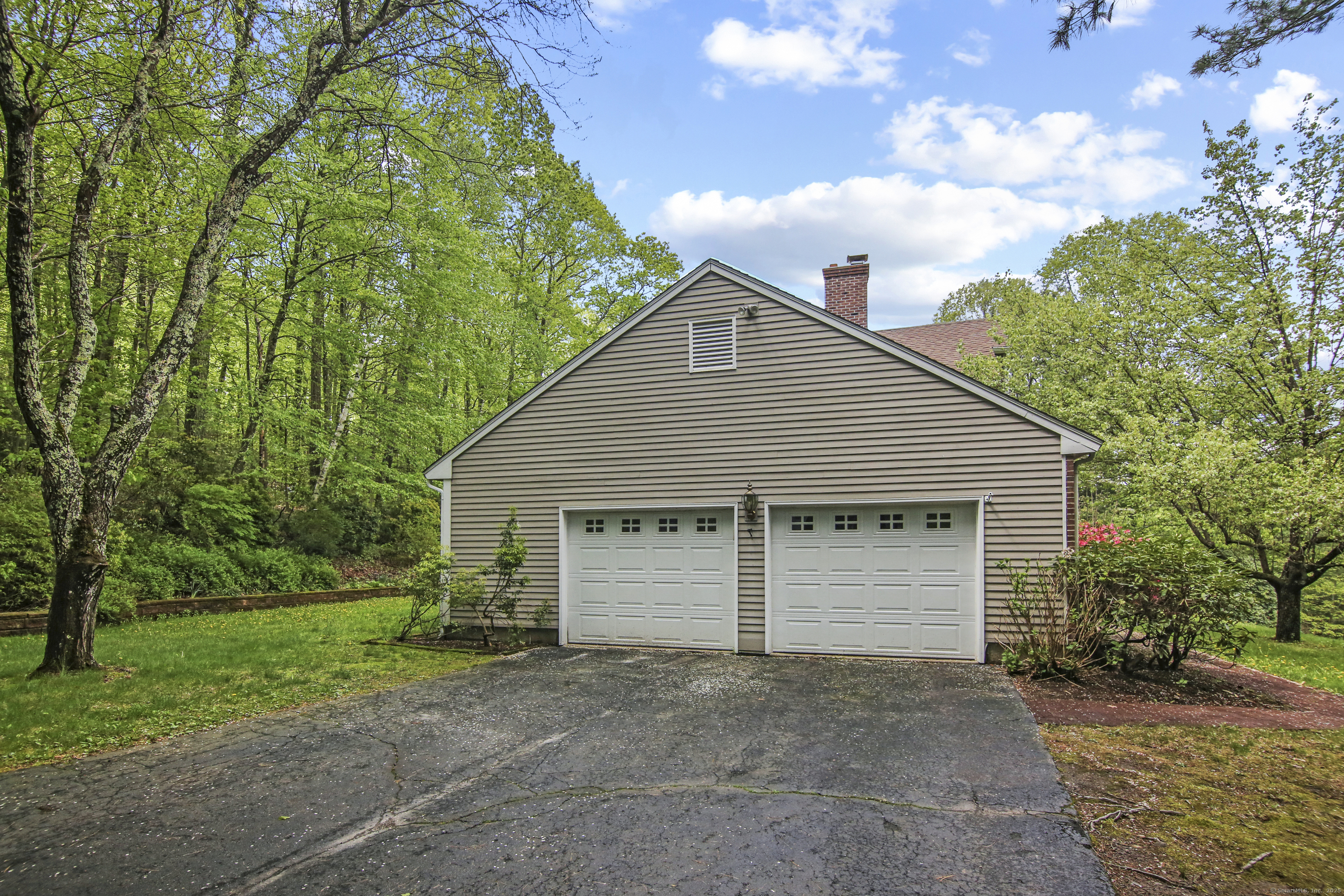 17 Fall Brook, Avon, Connecticut image 28
