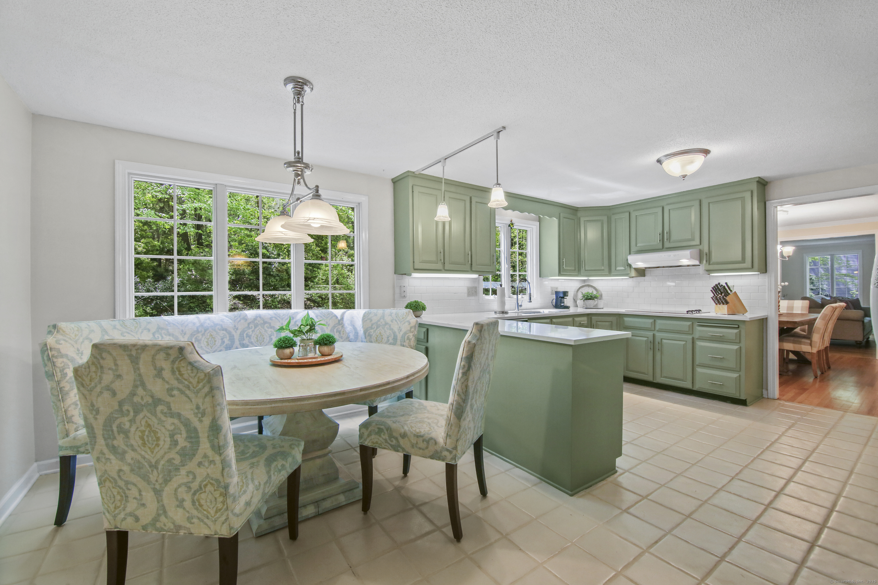 17 Fall Brook, Avon, Connecticut image 12
