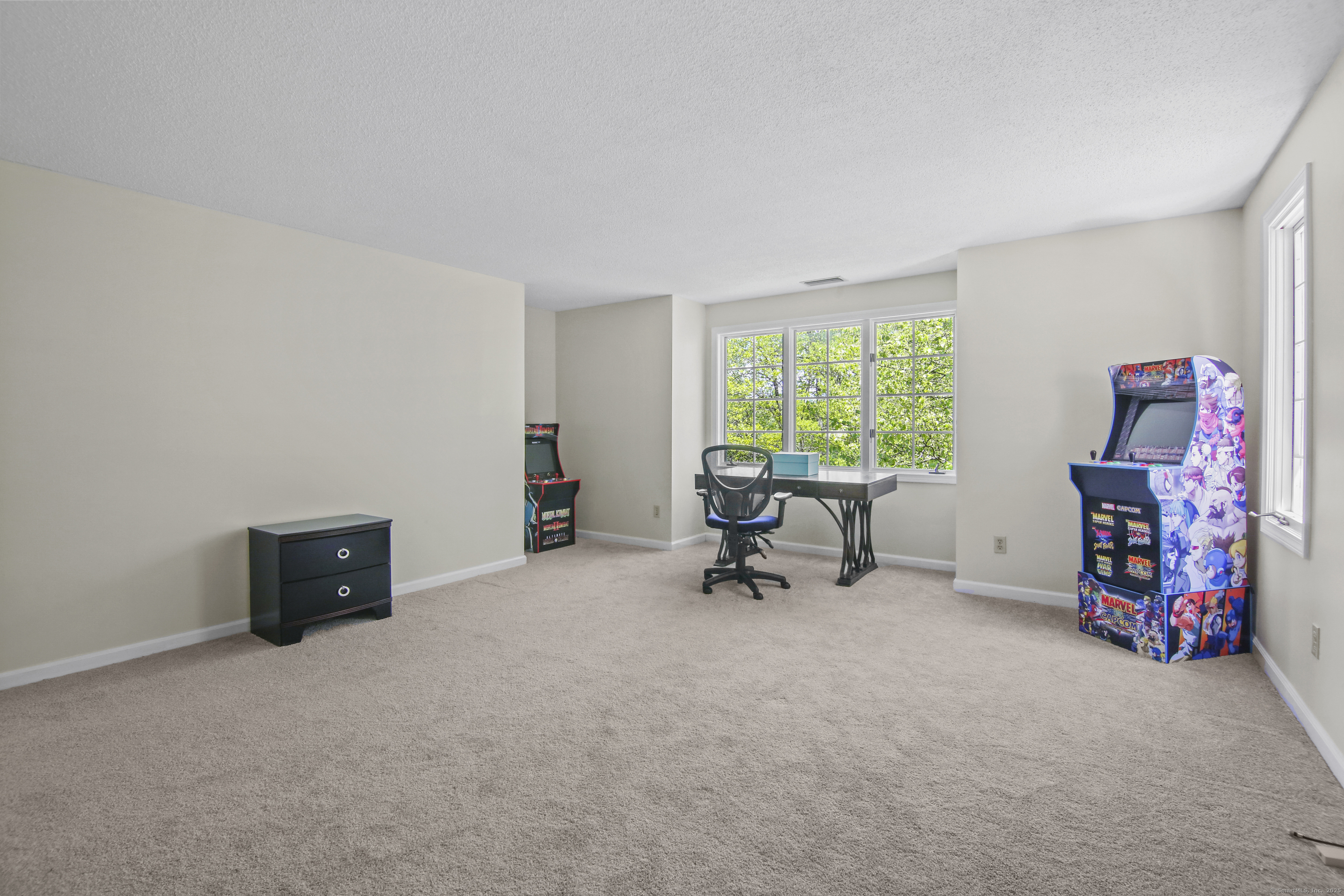 17 Fall Brook, Avon, Connecticut image 24