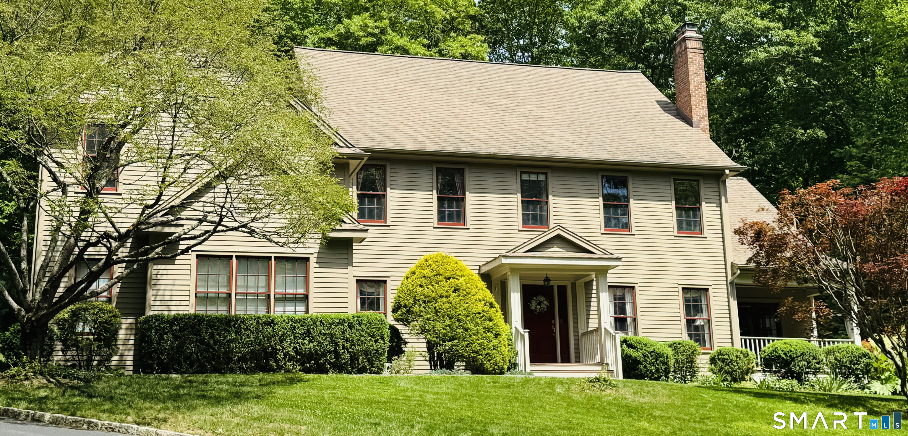 281 Newtown Turnpike