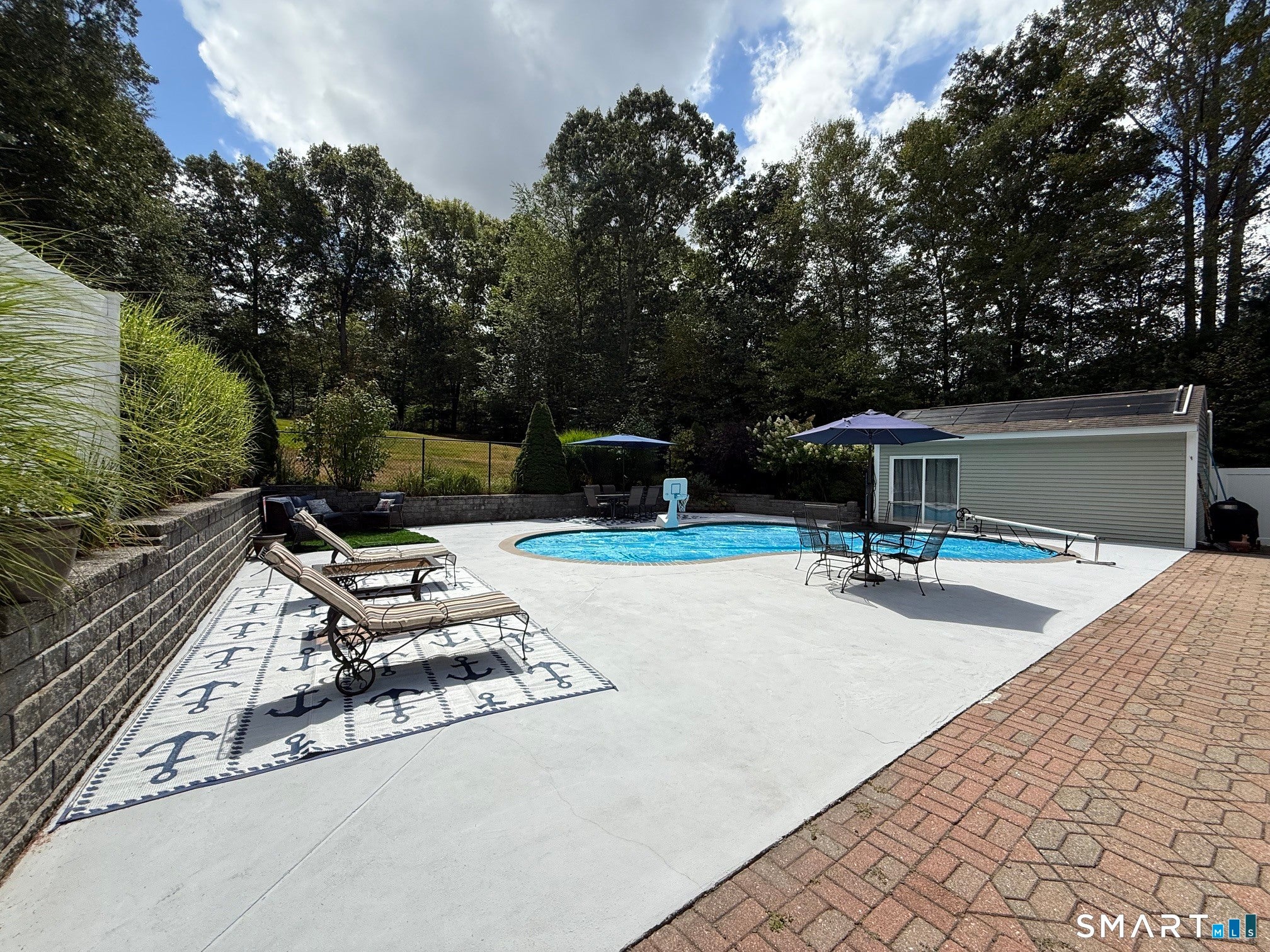 8 White Oak Lane