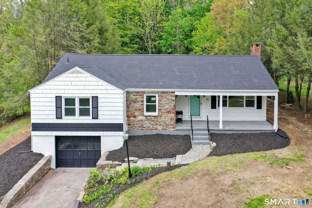 Photo of 16 Sunnyview Drive, Vernon, CT 06066 (MLS # 24174393)