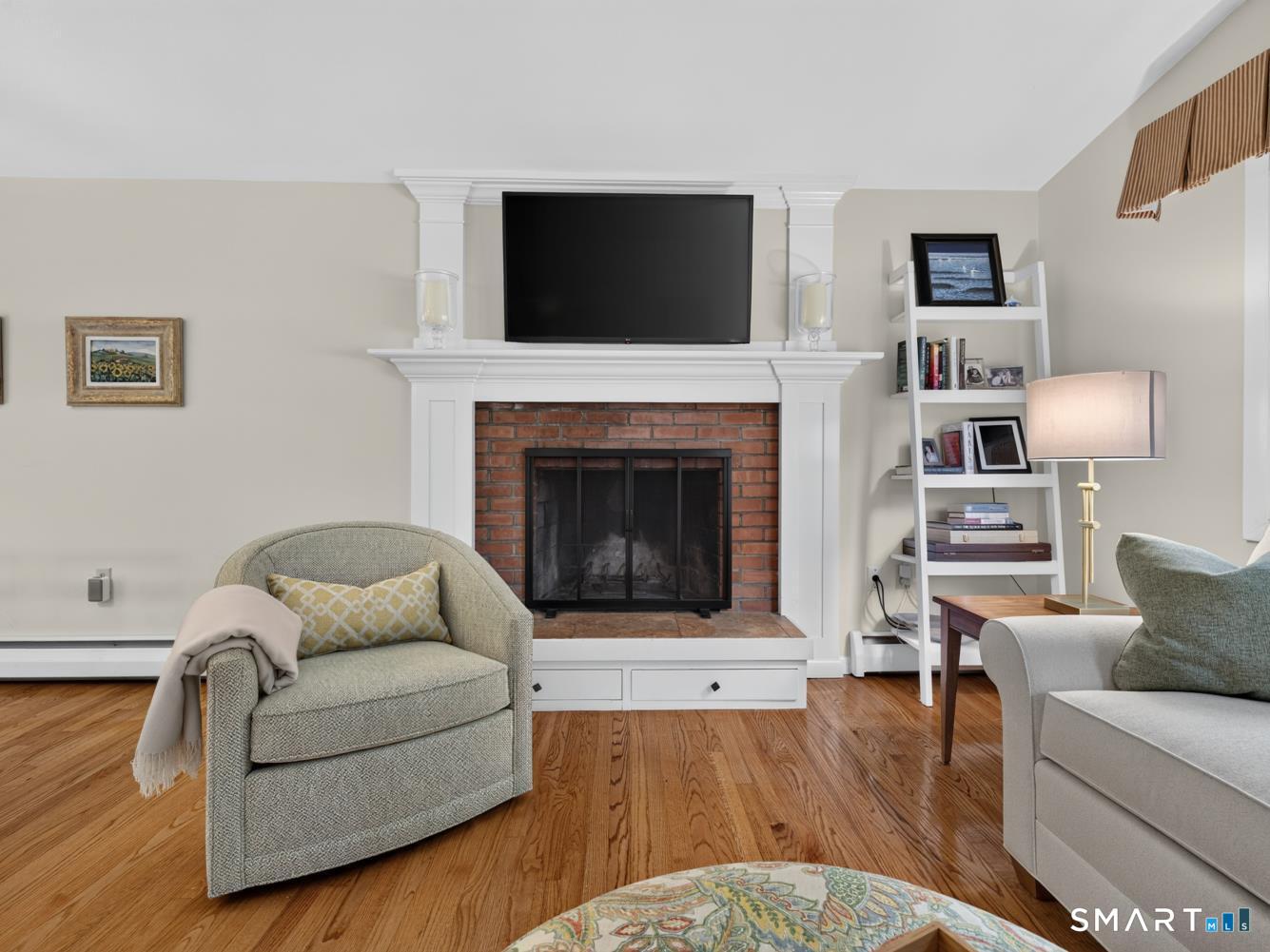 5 Tudor Court East