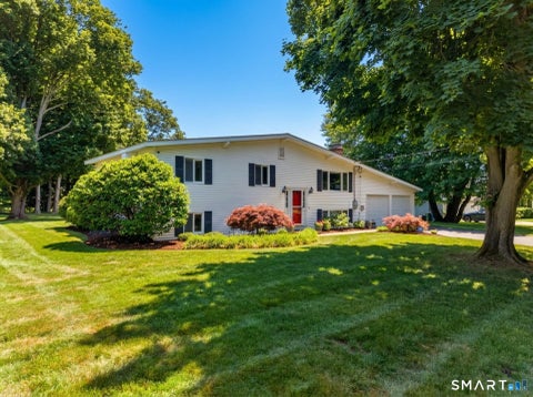 Homes For Sale - 5 Tudor Court<br/> Middlesex County, Old Saybrook, CT 06475