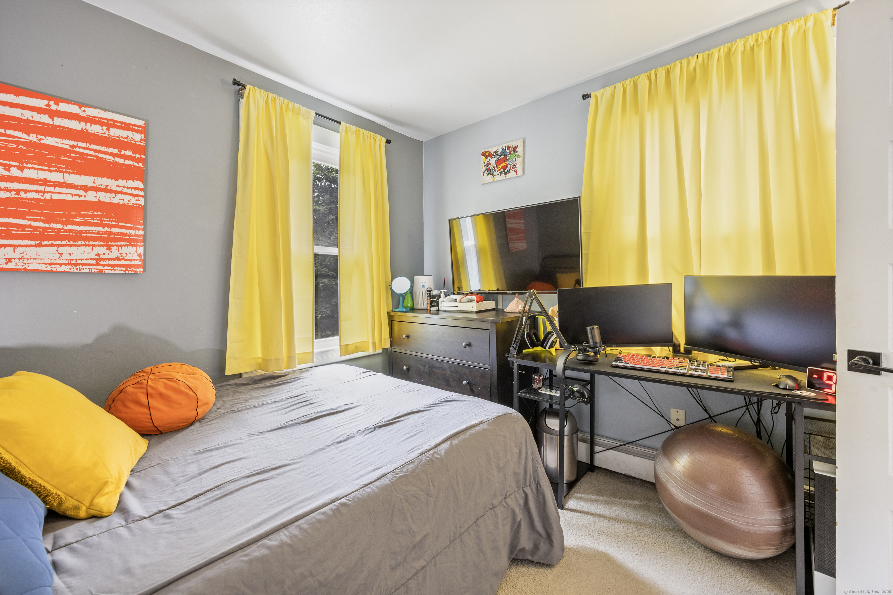 Manchester, Connecticut 06040, United States, 3 Bedrooms Bedrooms, ,2 BathroomsBathrooms,Residential,Active,157841