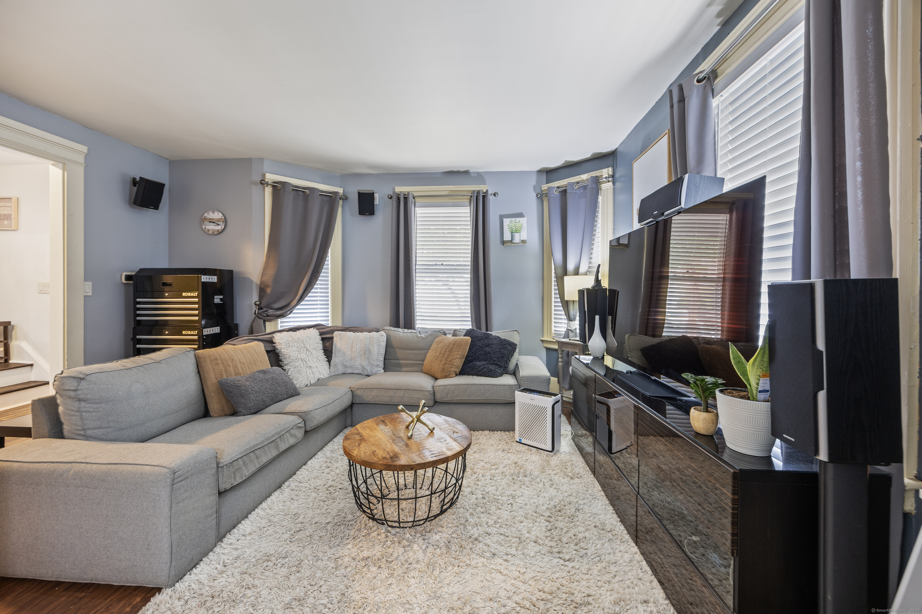 Manchester, Connecticut 06040, United States, 3 Bedrooms Bedrooms, ,2 BathroomsBathrooms,Residential,Active,157841