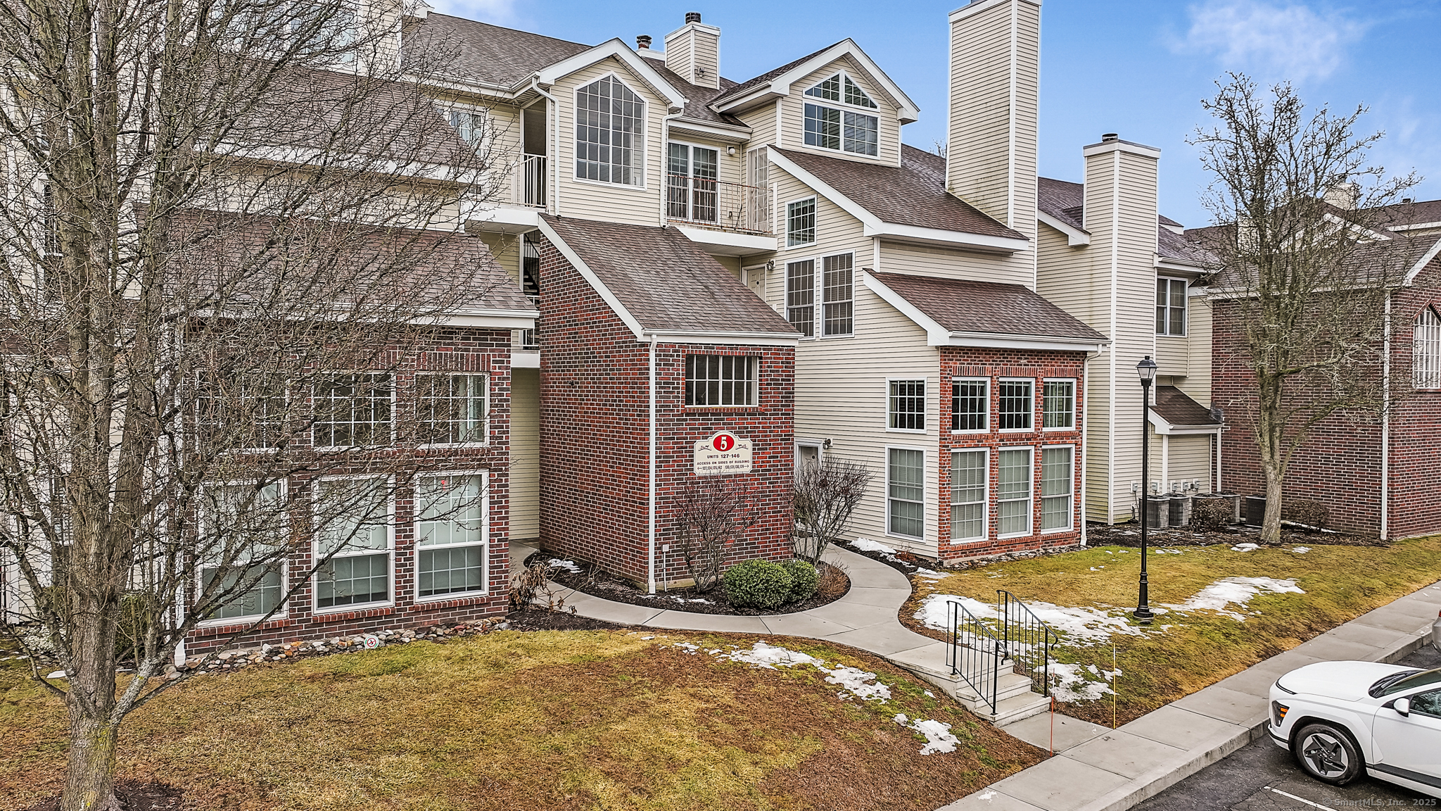145 Carriage Crossing Lane #145, Middletown, Connecticut image 2