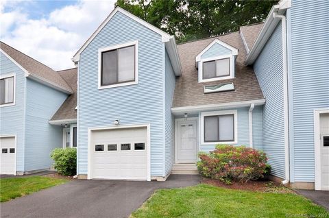 Photo of 18 Ash Court #18, Farmington, CT 06032 (MLS # 170579644)