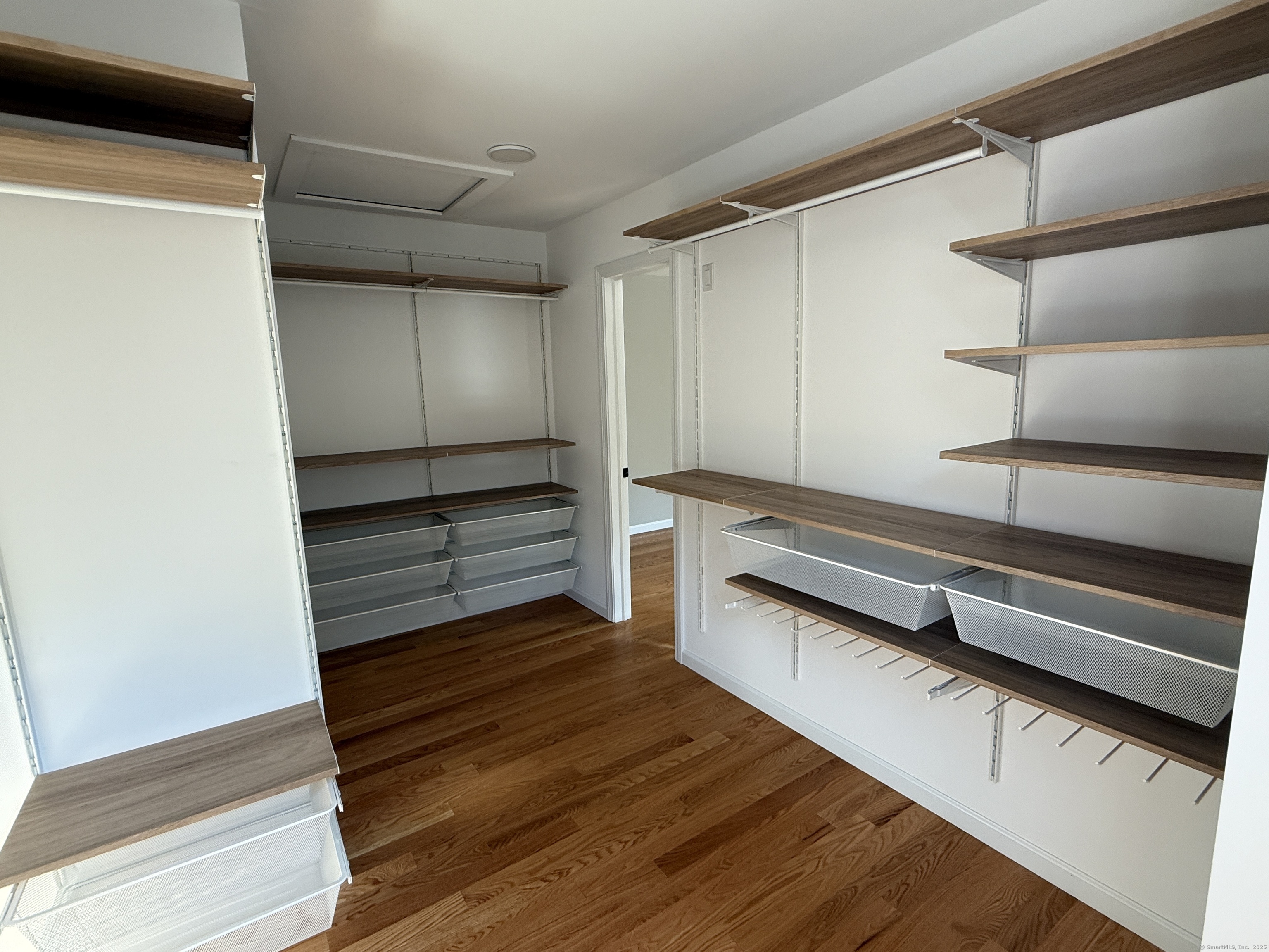 Bristol, Connecticut 06010, United States, 4 Bedrooms Bedrooms, ,3 BathroomsBathrooms,Residential,Active,174572